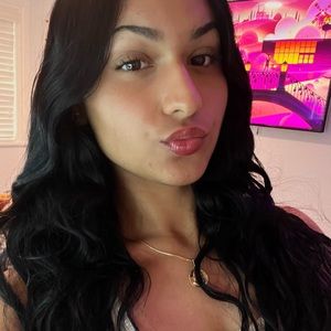 Meet your Posher, Jhoanna